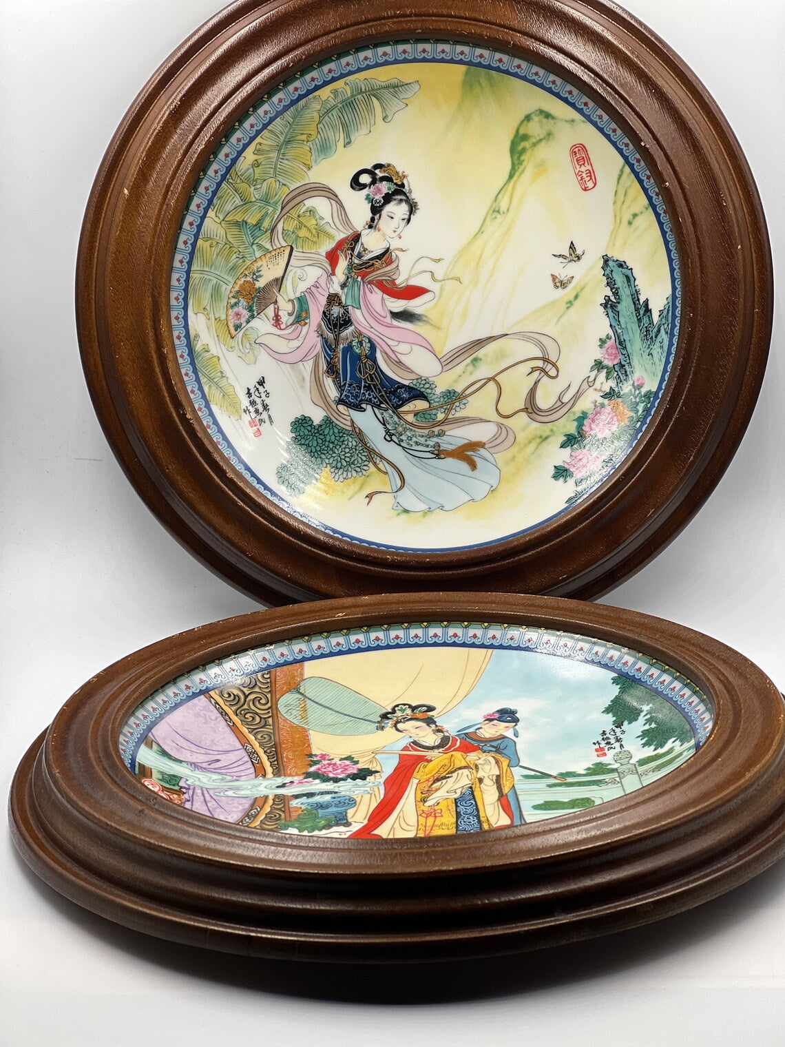 Two Imperial Jingdezhen Porcelain Beauties of the Red Mansion Plate, Bao-Chai and Yuan Chun - Royaltreasuryhouse