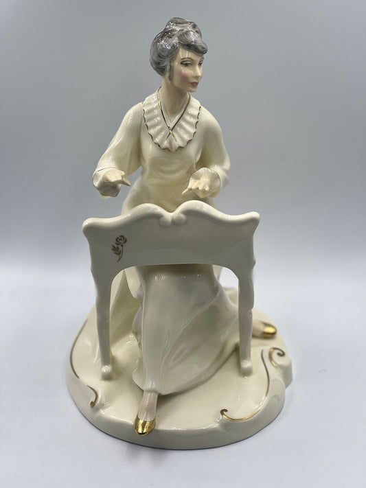 Royal Doulton The Enchantment Collection Musicale HN2756 Large Figurine HN 2756