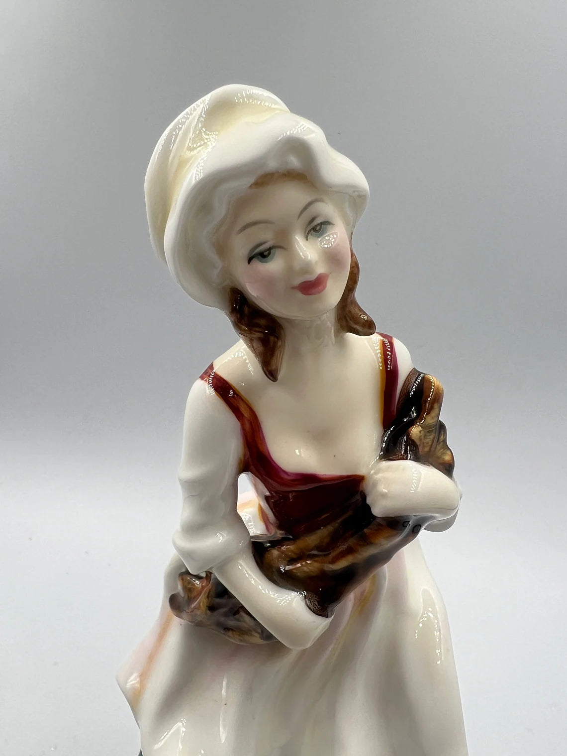 Royal Doulton Lizzie Figurine HN 2749 by Douglas Tootle 1987 England 8 -/4” High - Royaltreasuryhouse