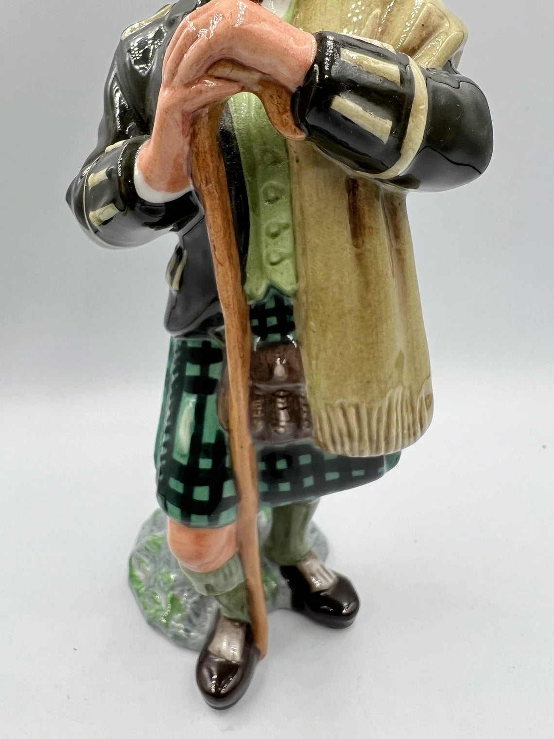 Royal Doulton Figurine HN #2361 The Laird