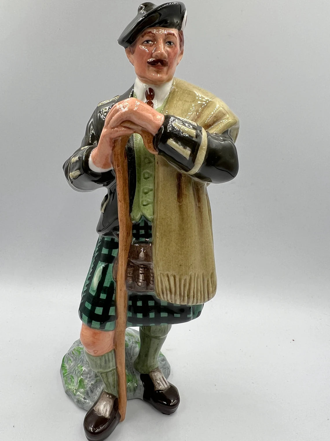 Royal Doulton Figurine HN #2361 The Laird