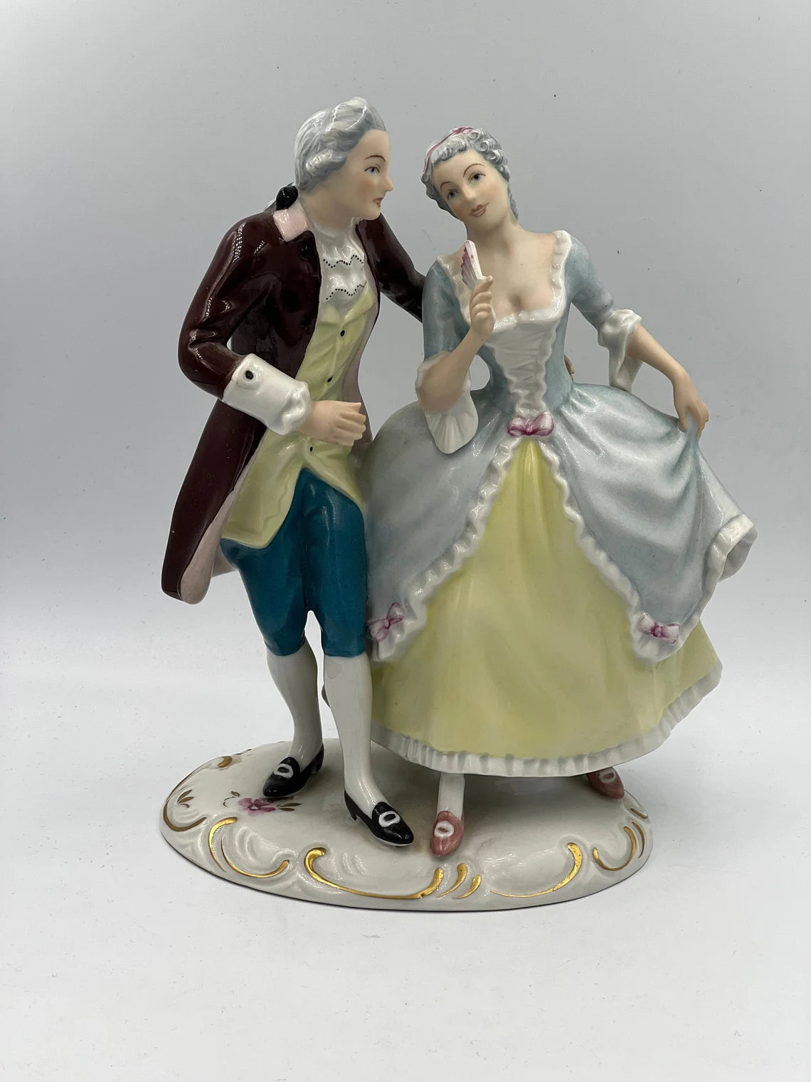 Rare find Vintage Royal Dux Bohemia Figurine of Couple #3802 CZECHOSLOVAKIA