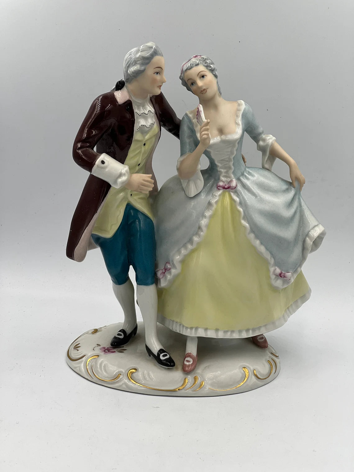 Rare find Vintage Royal Dux Bohemia Figurine of Couple #3802 CZECHOSLOVAKIA