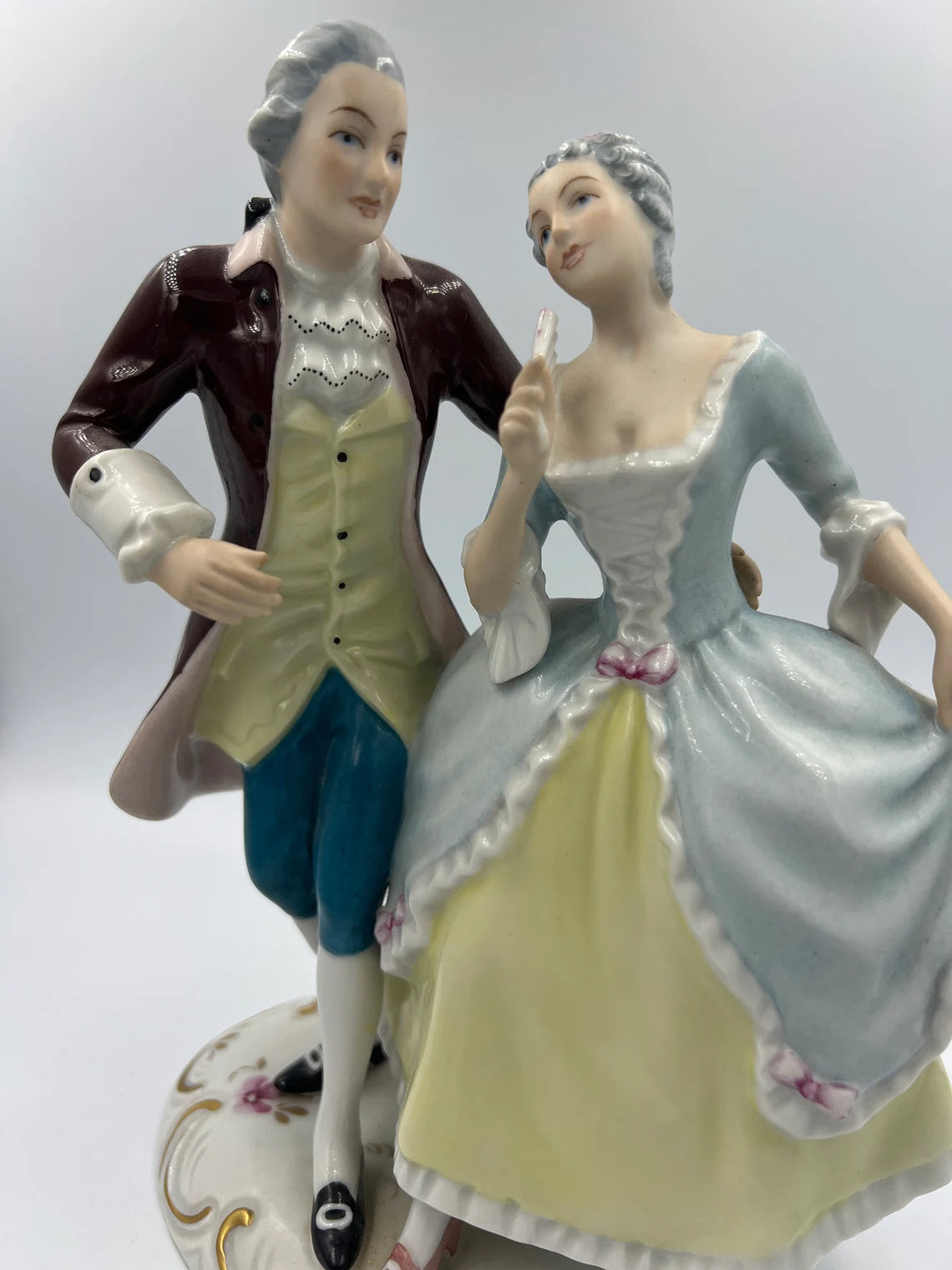 Rare find Vintage Royal Dux Bohemia Figurine of Couple #3802 CZECHOSLOVAKIA