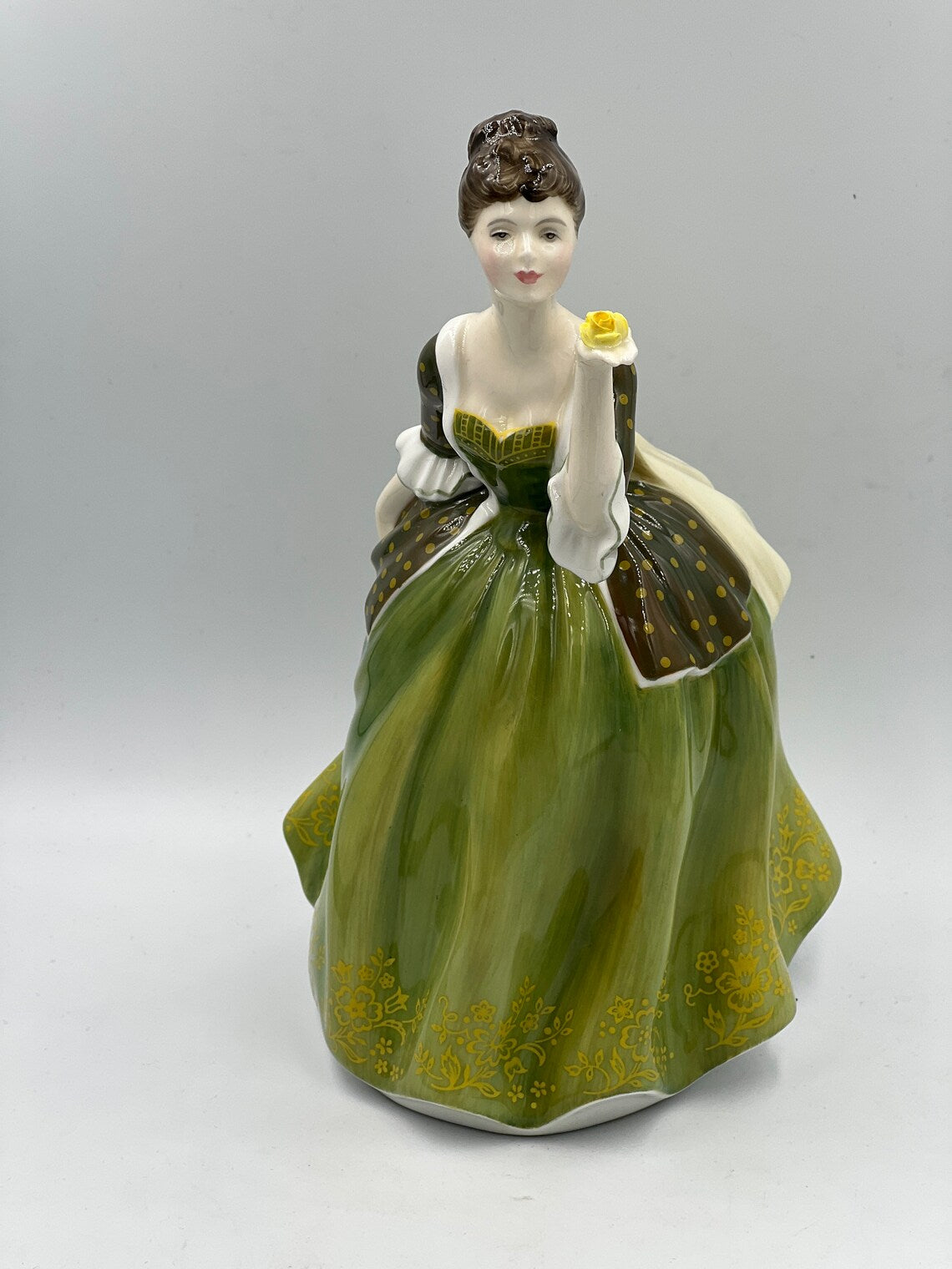 Royal Doulton Figurine FLEUR HN2368 HN 2368 - Royaltreasuryhouse