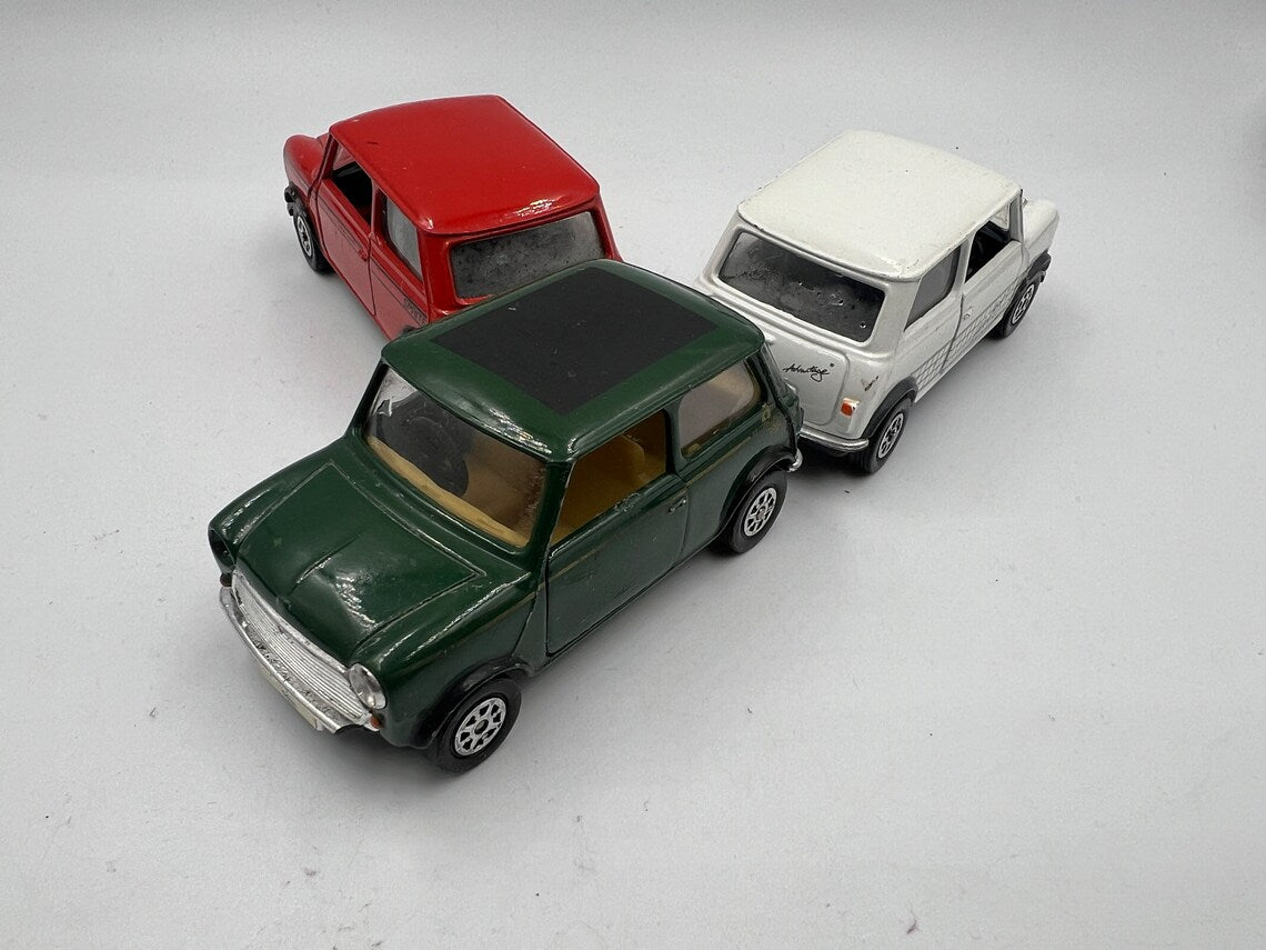 Corgi 1/36 Scale 3 Piece Mini Set - Red/White/Green