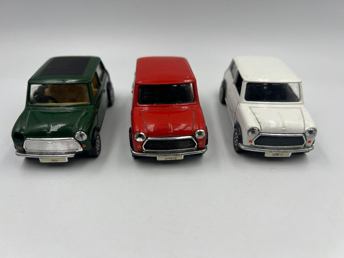 Corgi 1/36 Scale 3 Piece Mini Set - Red/White/Green