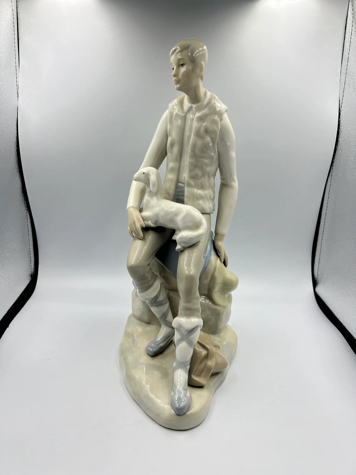 Large ROSAL (Early NAO Llardo) PORCELAIN man with sheep