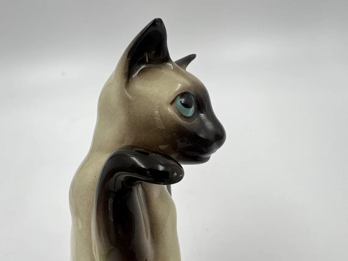 Beswick Siamese Cat used for Hanging From a Glass, edge or shelf