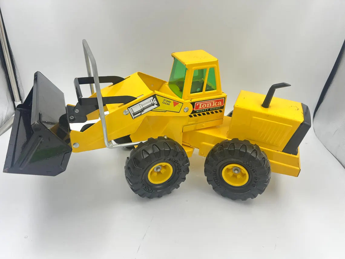 Vintage 1983 Metal Tonka Front End Loader XMB 975 20” x 9.5” x 9”