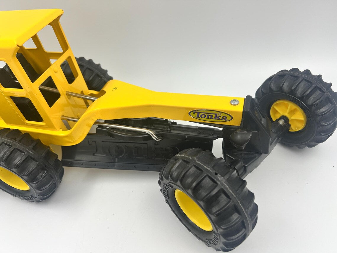 Hasbro Tonka Road Grader Metal Yellow Construction Toy Vehicle 92510