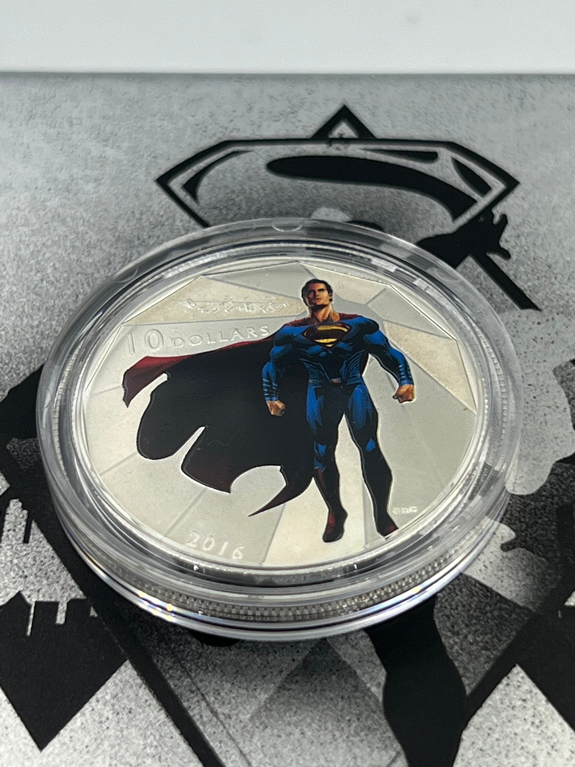 2016 1/2 oz. Fine Silver Coin – Batman v Superman: Dawn of Justice TM SUPERMAN - Royaltreasuryhouse