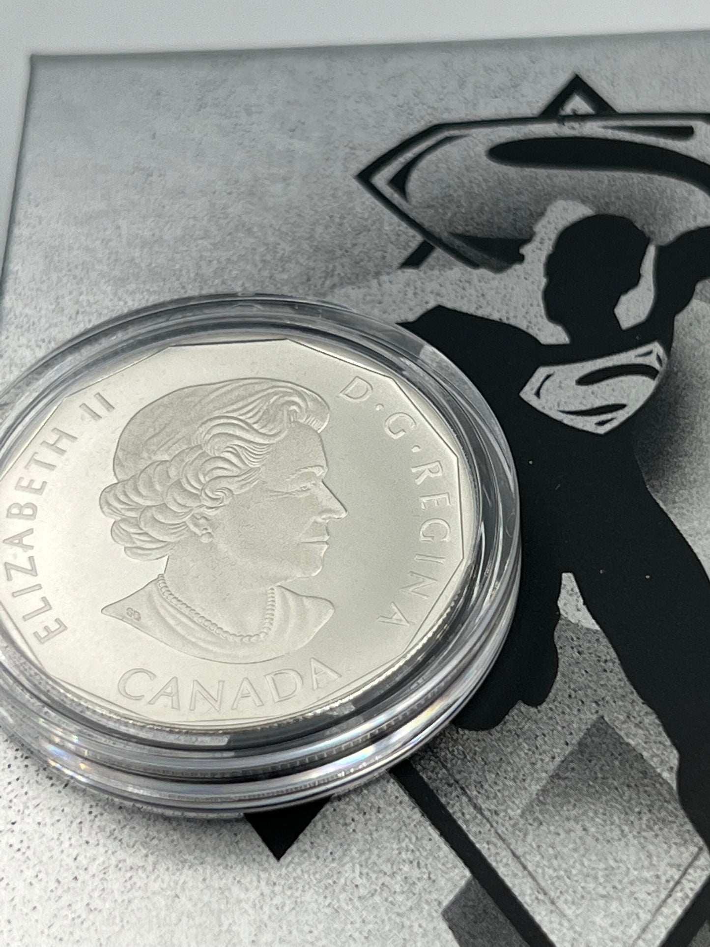 2016 1/2 oz. Fine Silver Coin – Batman v Superman: Dawn of Justice TM SUPERMAN - Royaltreasuryhouse