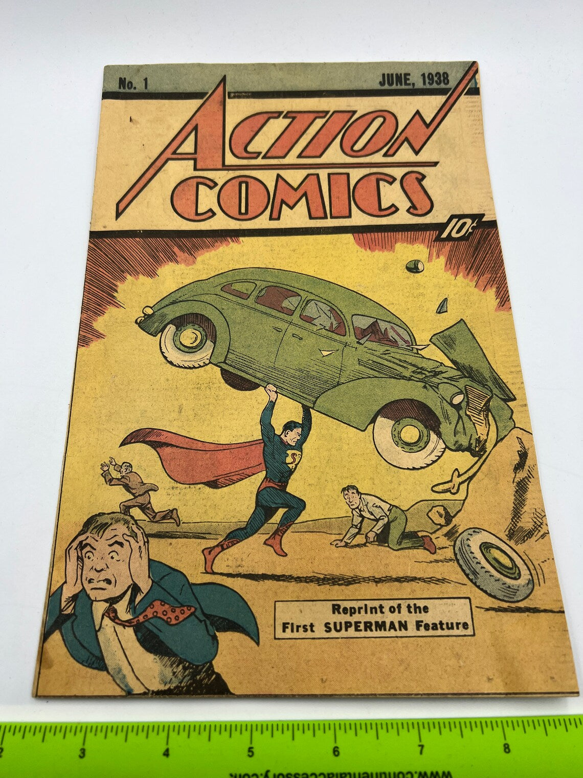 Action Comics No 1 Reprint 1976 Sleeping Bag variant - Royaltreasuryhouse