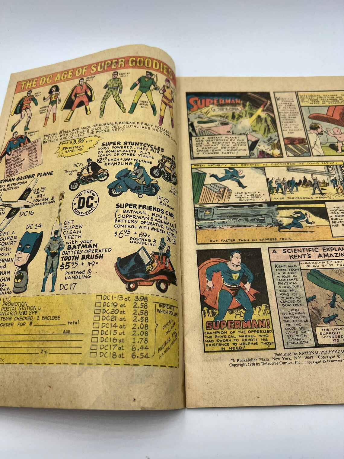 Action Comics No 1 Reprint 1976 Sleeping Bag variant - Royaltreasuryhouse