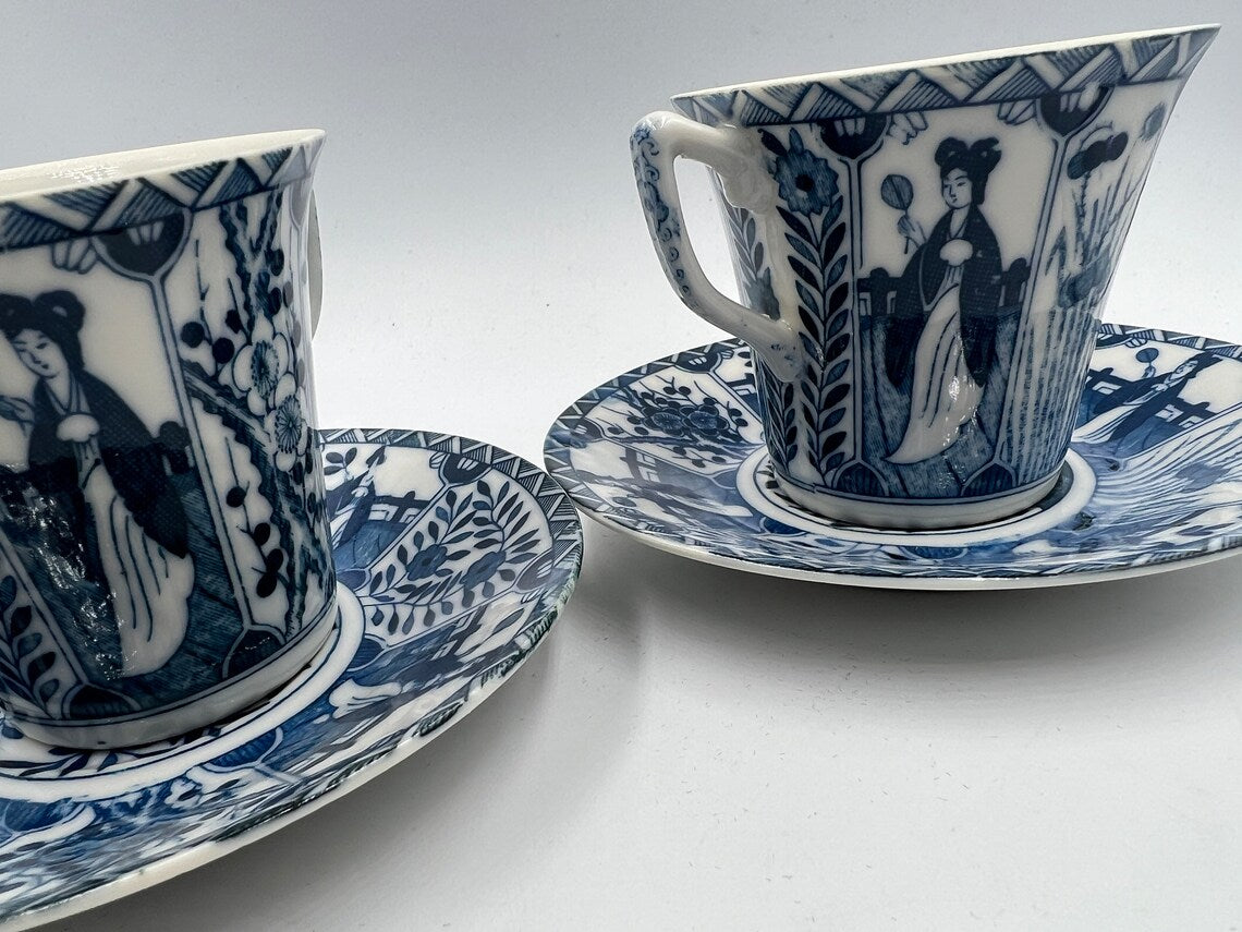 Pair of 19th Century Chinese export cups & saucers - Royaltreasuryhouse