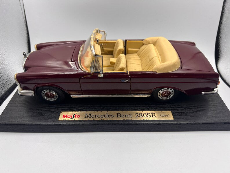 Maisto 1/18 Scale Model Car 31811 - 1966 Mercedes Benz 280SE - Red - Royaltreasuryhouse