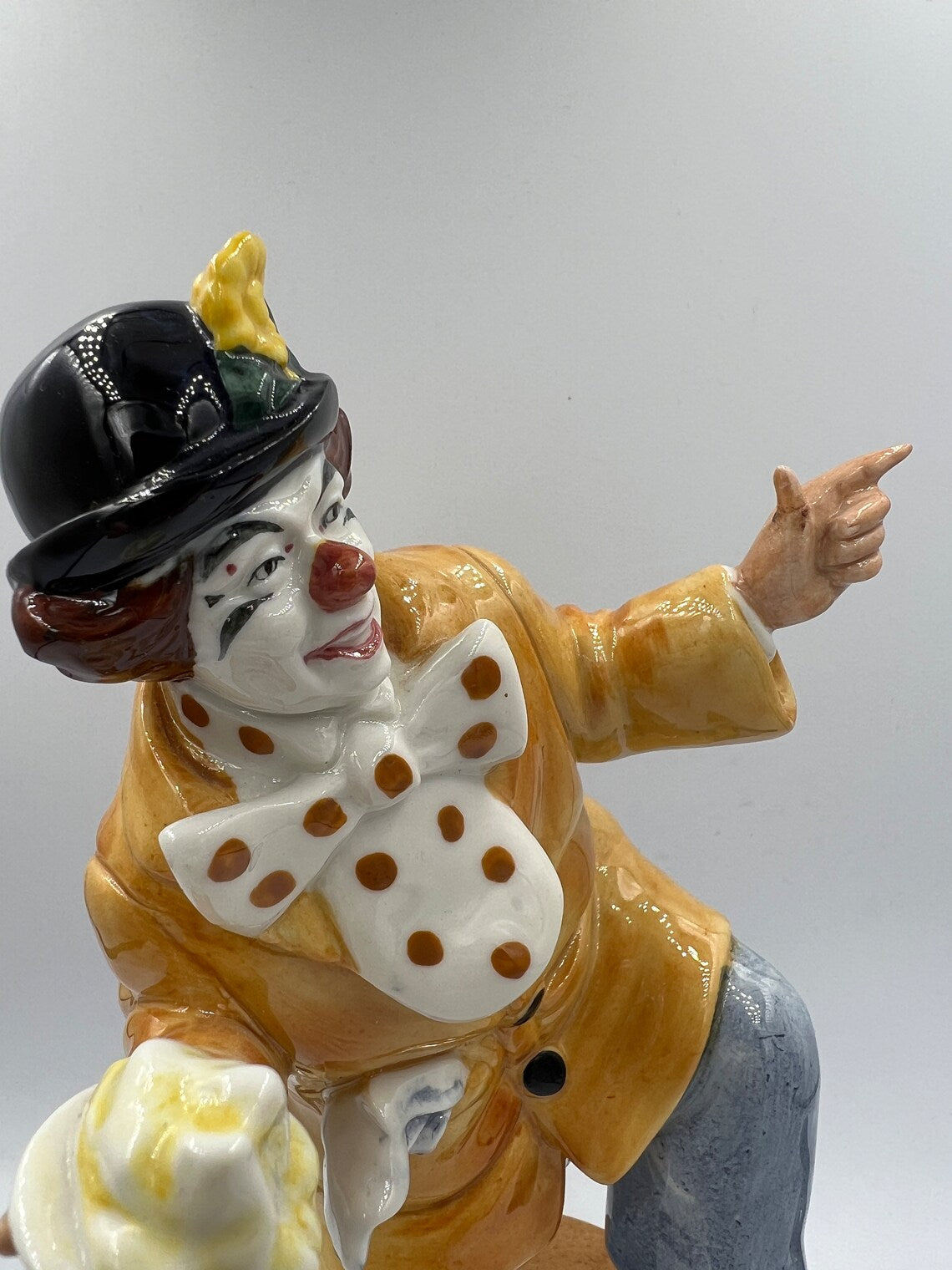 HN2890 Clown - Vintage Porcelain Figurine by Royal Doulton, circa 1980