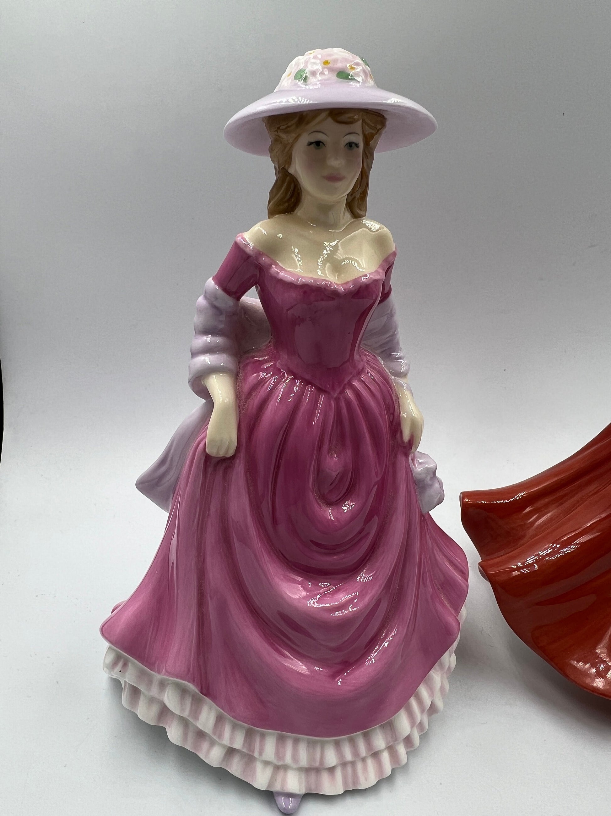 Royal Doulton bone china figurine - Summer Breeze - HN 4587 ,  Winters Day - HN 4589 - Royaltreasuryhouse