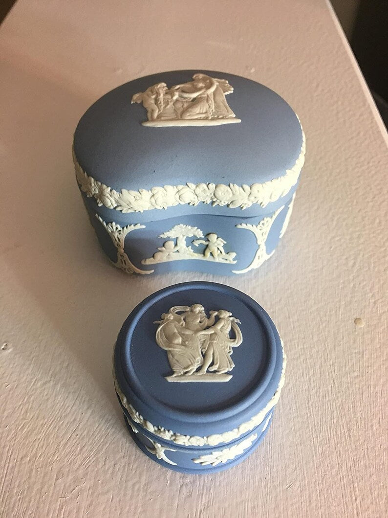 Wedgwood Kidney Shaped Trinket Box and Round Miniature Trinket Box - Royaltreasuryhouse