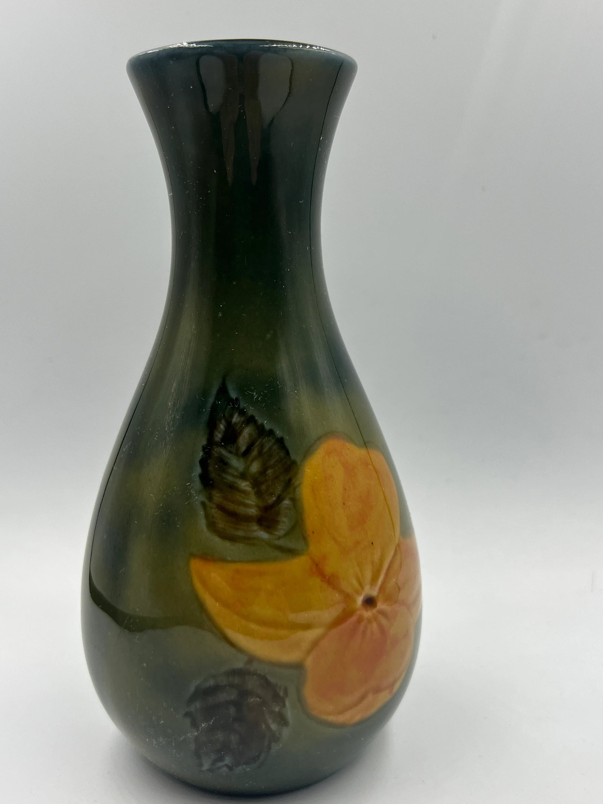 Vintage WADE Ireland Vase 7" Tall - Royaltreasuryhouse