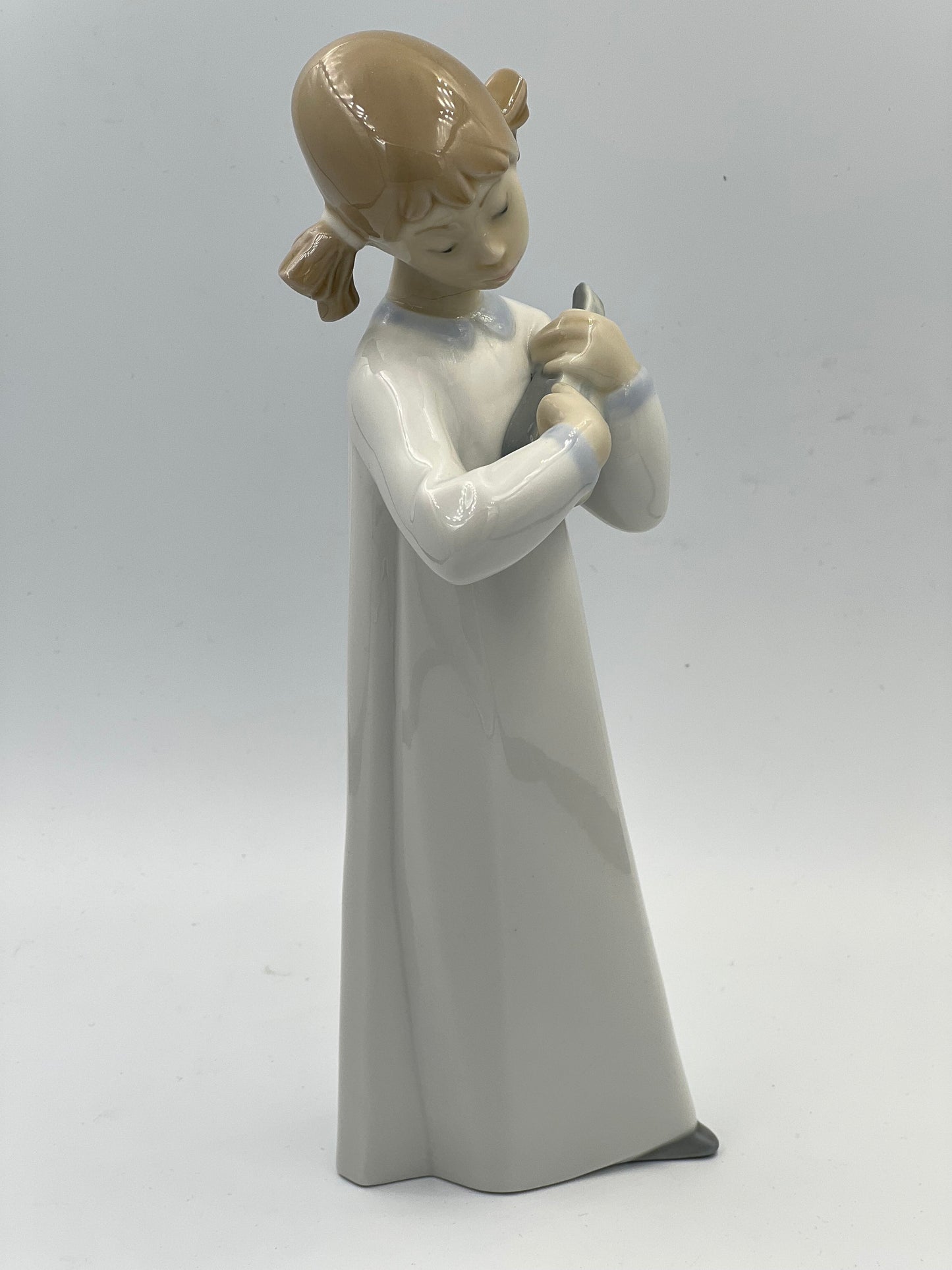 Lladro Figurine #4871 "Girl With Guitar" - Royaltreasuryhouse