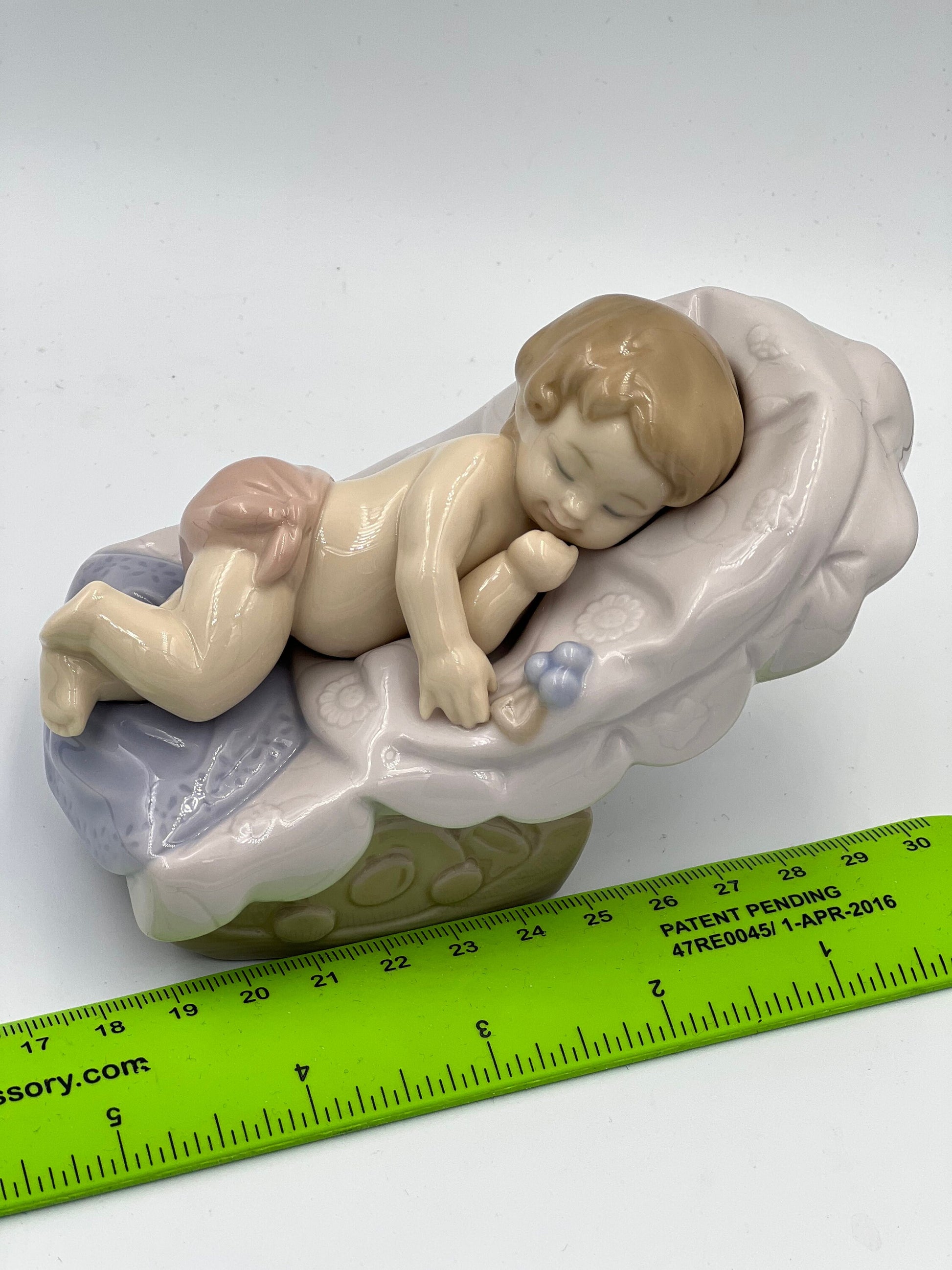 LLADRO NAO 1609 Dream Little Girl Retired! Mint Condition! - Royaltreasuryhouse