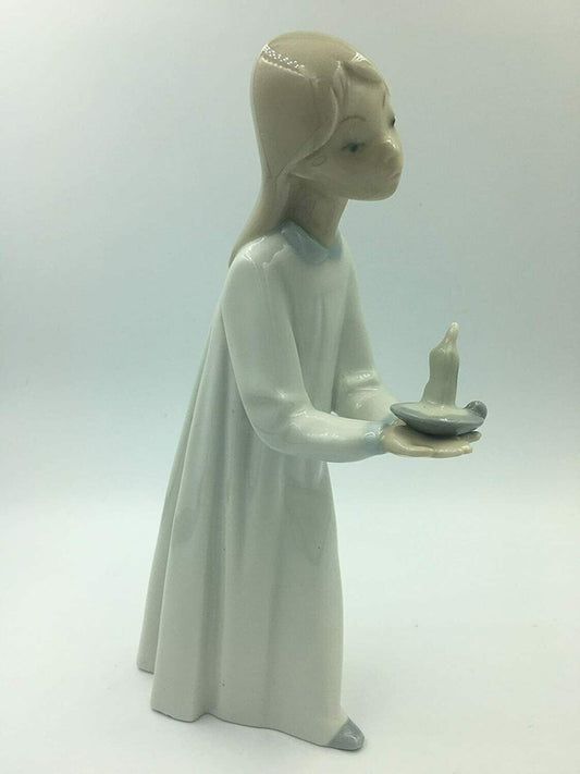 Lladro Girl with Candle - Royaltreasuryhouse