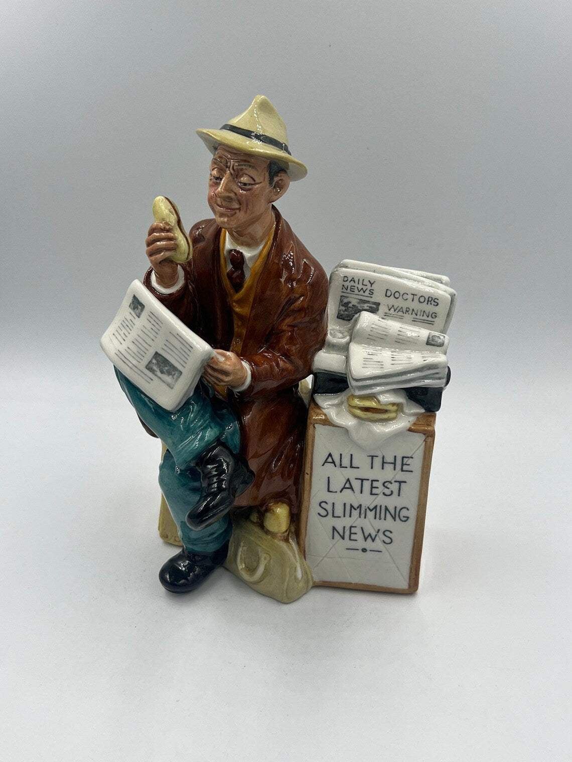 Royal Doulton “Stop Press” Figurine - HN2683 - Royaltreasuryhouse