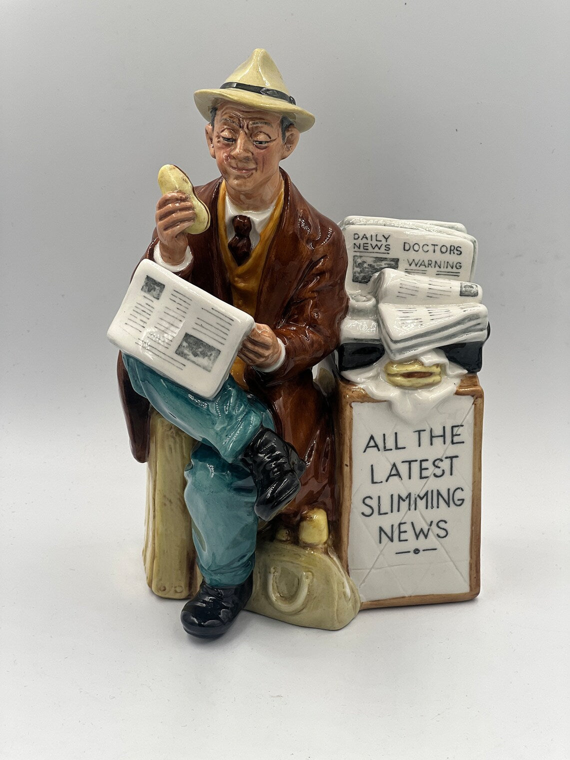 Royal Doulton “Stop Press” Figurine - HN2683 - Royaltreasuryhouse