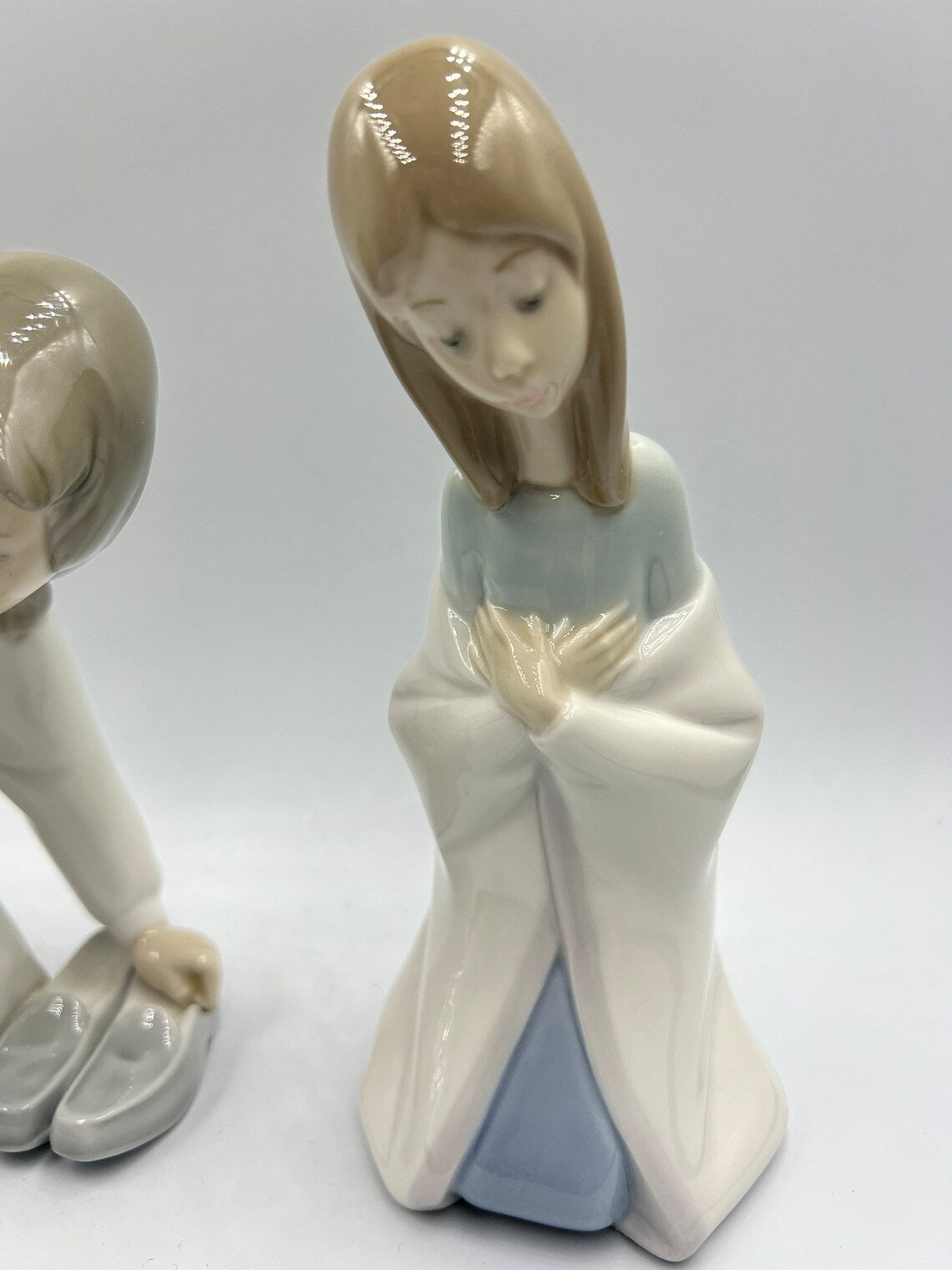 Lladro Porcelain Figurine Bedtime Girl With Shoes and Prayers Kneeling Girl - Royaltreasuryhouse