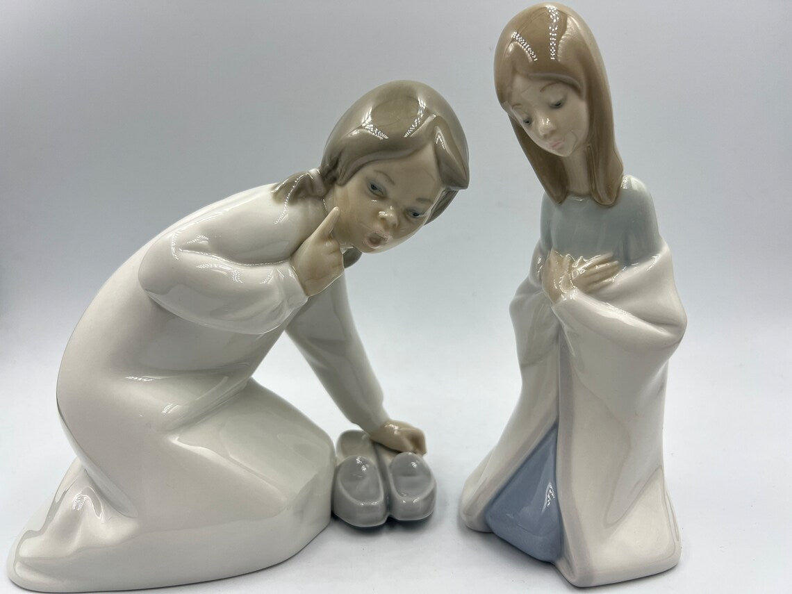 Lladro Porcelain Figurine Bedtime Girl With Shoes and Prayers Kneeling Girl - Royaltreasuryhouse