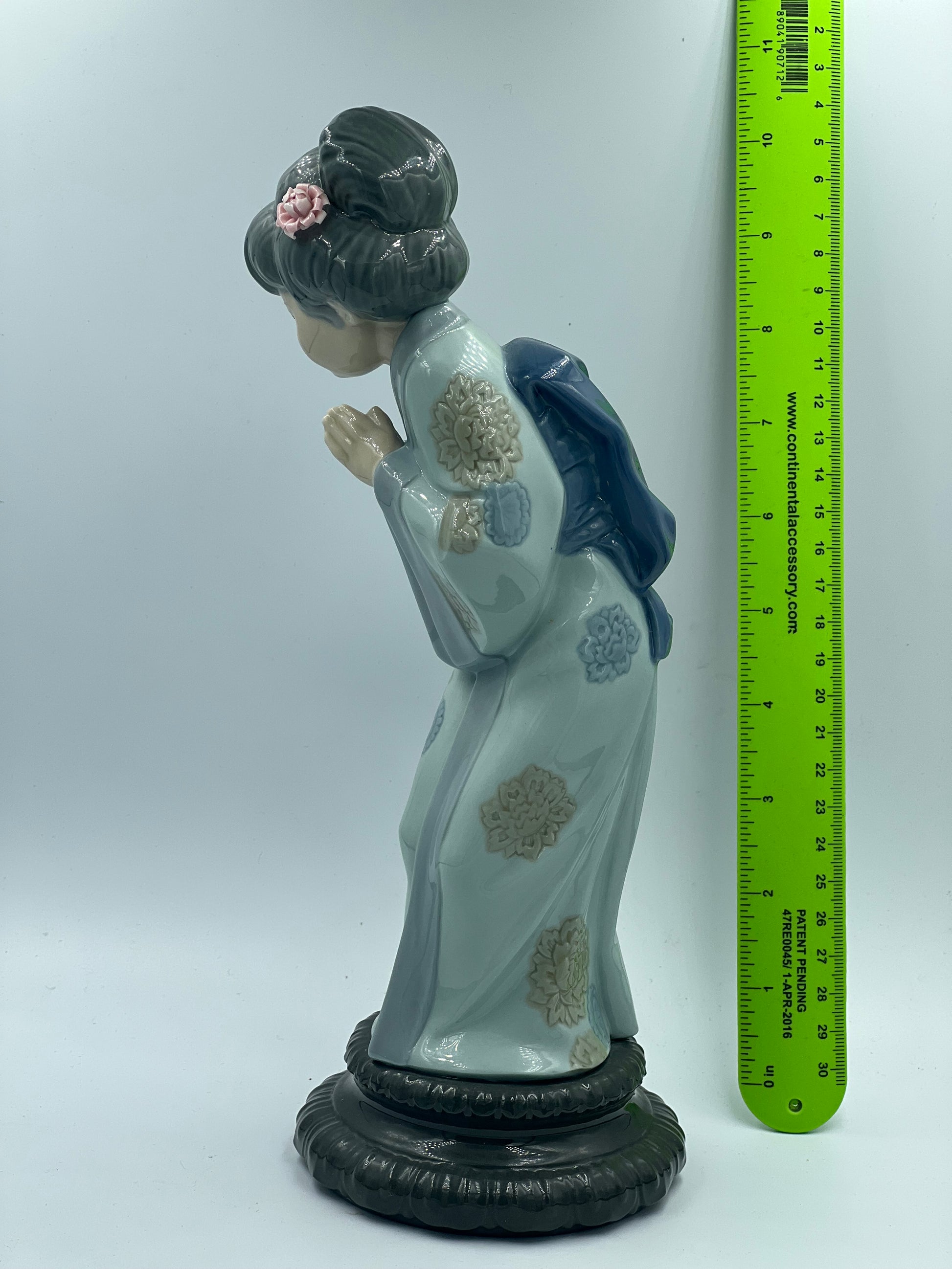 Lladro Geisha Girl #4989 RETIRED VERY RARE - Royaltreasuryhouse