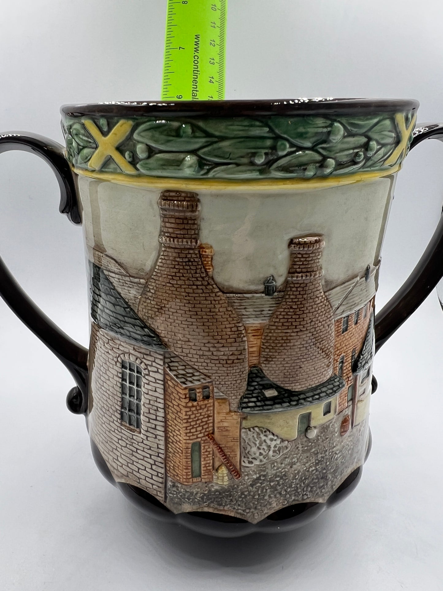 Royal Doulton Large Cup D6696 Pottery In The Past Collectors Club 1982 - Royaltreasuryhouse