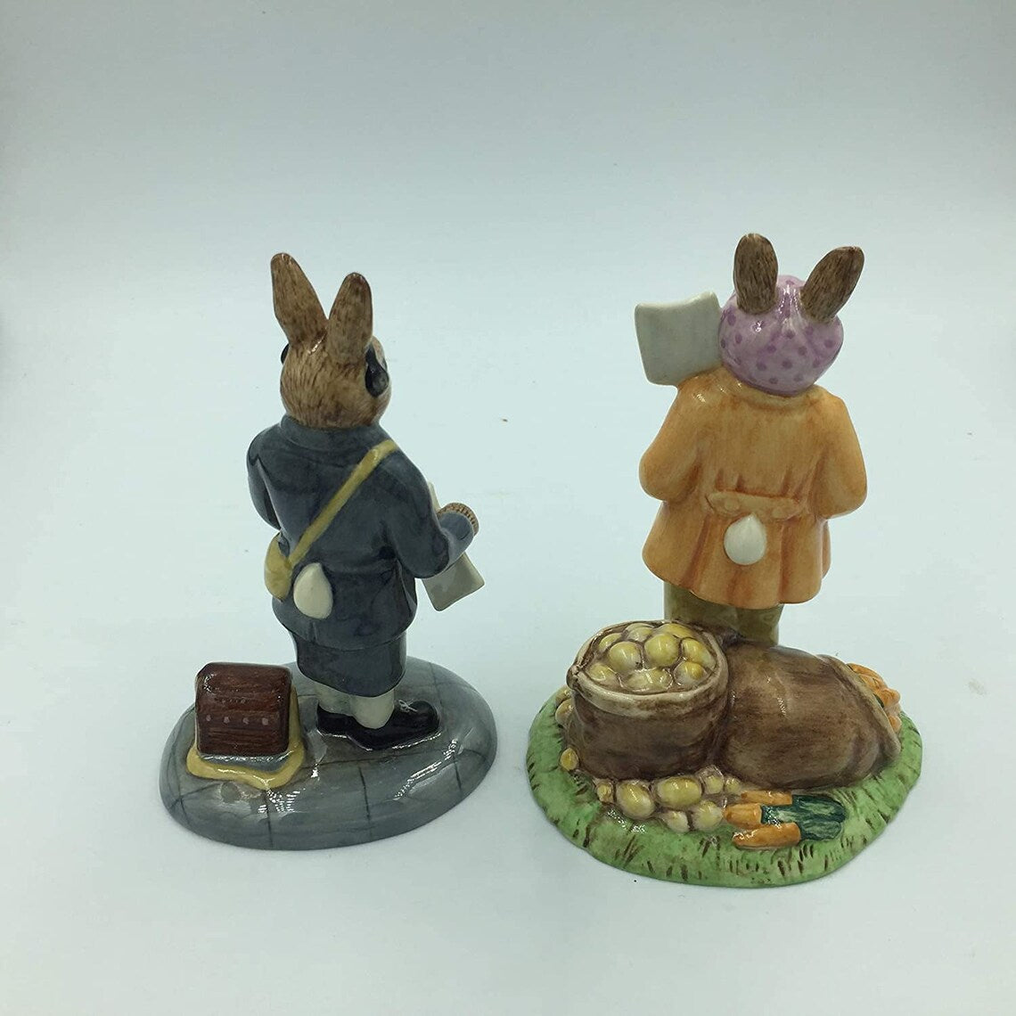 Air Controller World War II Collection & Land Girl DB372 Royal DOULTON BUNNYKINS - Royaltreasuryhouse