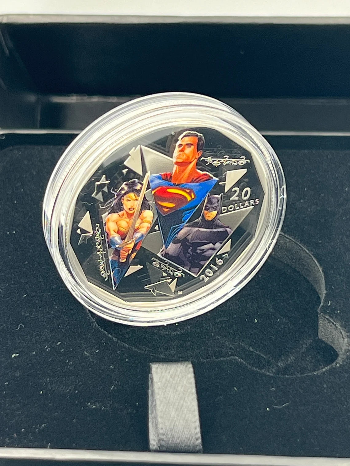 2016 20 Dollar Batman v Superman: Dawn of Justice - The Trinity - Pure Silver Coin - Royaltreasuryhouse