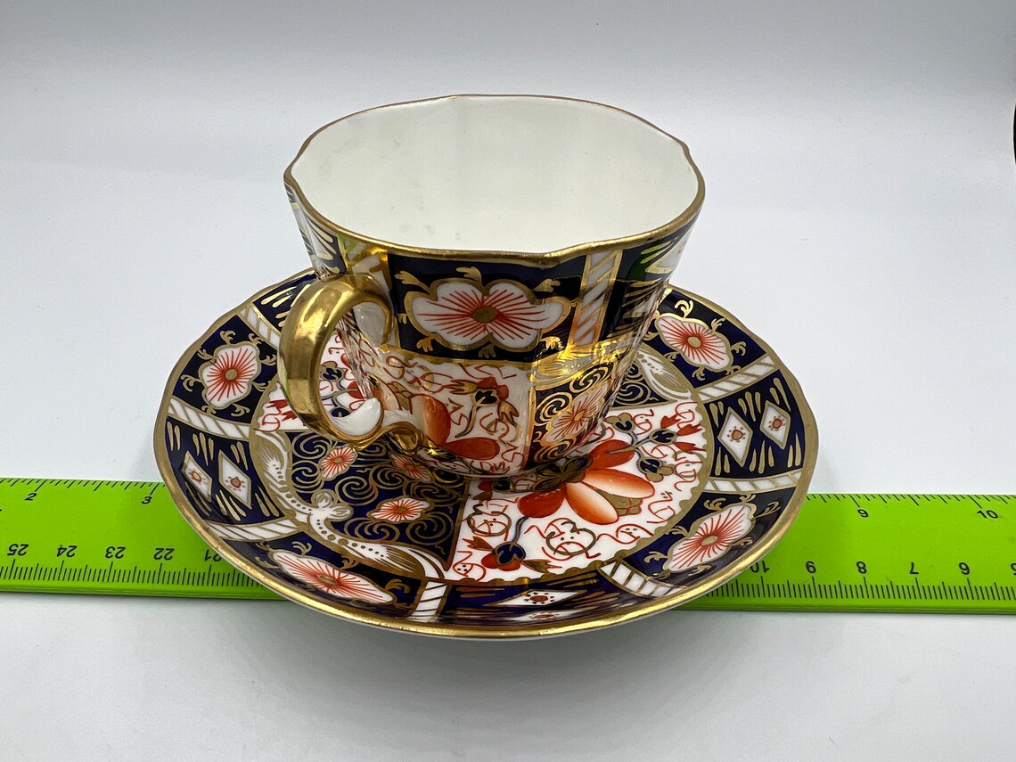 IMARI by Royal Crown Derby Porcelain Tea Cup & Saucer 2451 England c1920-30 - Royaltreasuryhouse