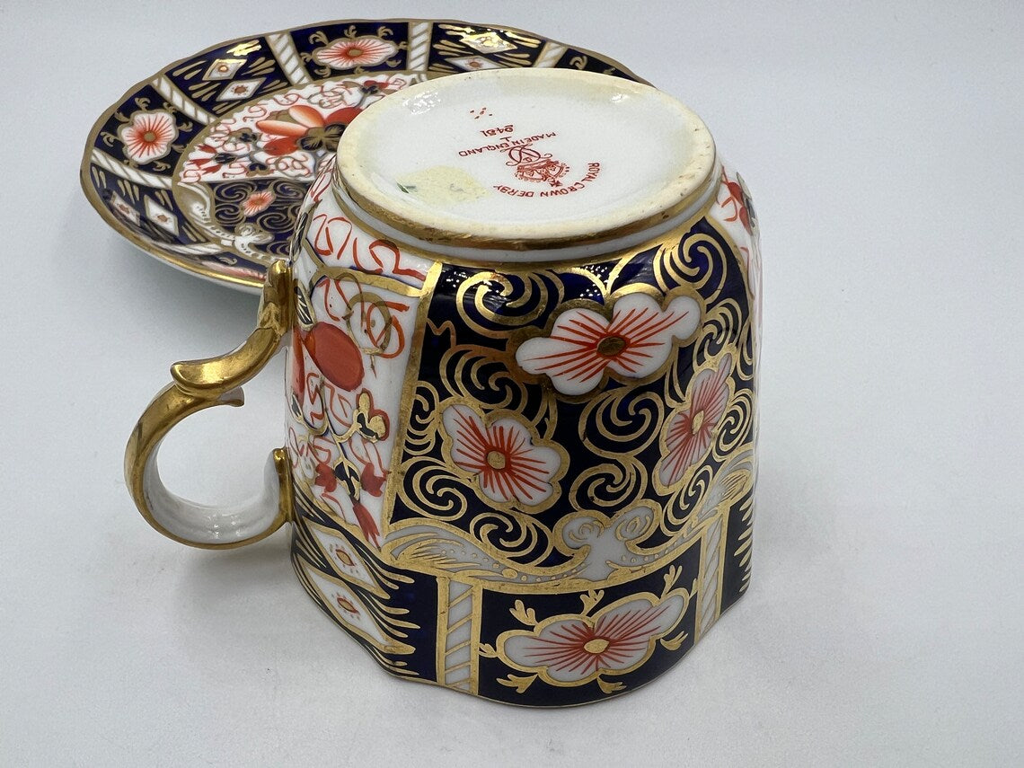 IMARI by Royal Crown Derby Porcelain Tea Cup & Saucer 2451 England c1920-30 - Royaltreasuryhouse